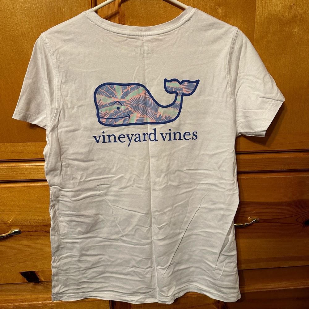 Vineyard Vines Outlet Short Sleeve Logo tee size medium - Picture 4 of 5